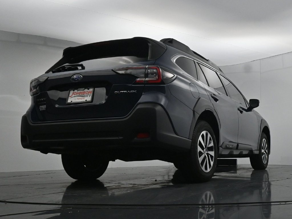 Used 2024 Subaru Outback Premium AWD/4WD image 36