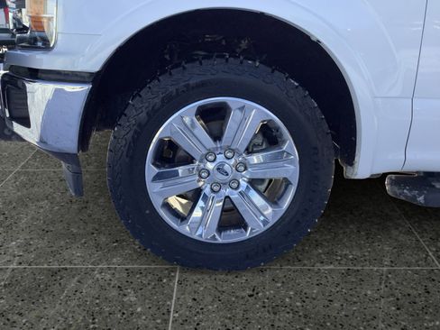 Used 2020 Ford F150 Lariat image 14