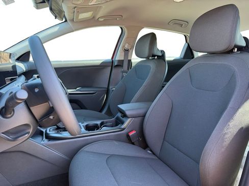 New 2026 Kia K4 LXS FWD image 9
