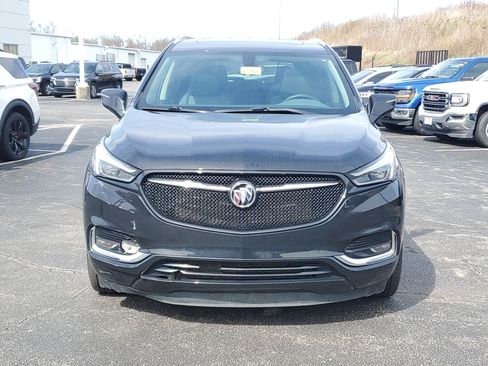 Used 2020 Buick Enclave Essence w/ Sport Touring Edition image 2