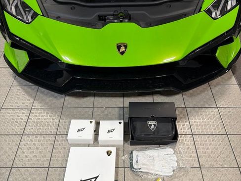 Used 2023 Lamborghini Huracan Tecnica RWD image 8