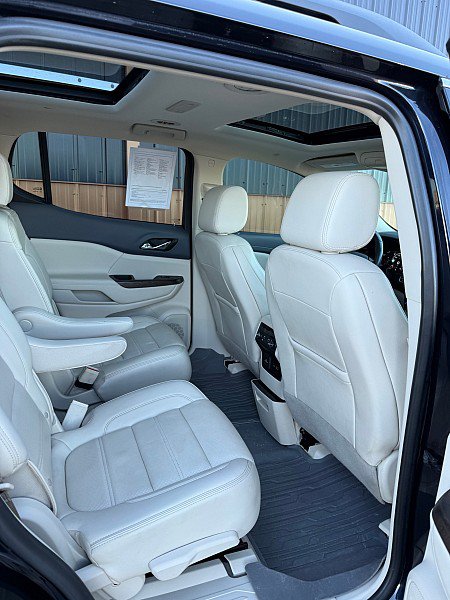 Used 2021 GMC Acadia Denali w/ LPO, Floor Liner Package AWD/4WD image 9