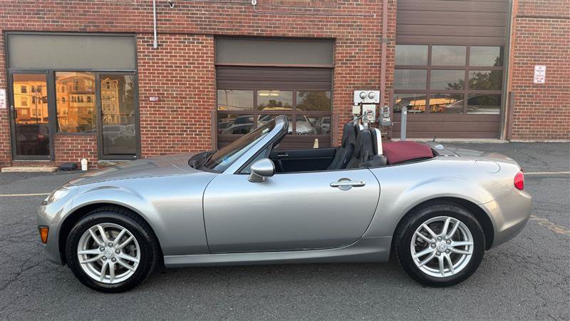 Used 2012 MAZDA MX-5 Miata Sport w/ Convenience Pkg RWD image 11
