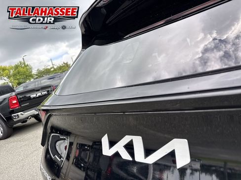 Used 2023 Kia Sportage EX FWD image 6