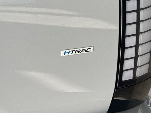 New 2026 Hyundai Ioniq 9 Calligraphy image 25