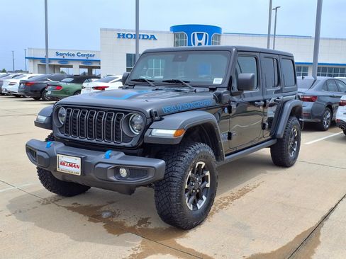 Used 2024 Jeep Wrangler Unlimited Rubicon 4xe AWD/4WD image 4