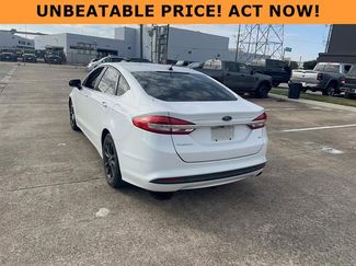 Used 2017 Ford Fusion SE video 1