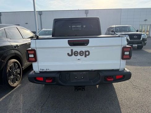 Used 2021 Jeep Gladiator Rubicon image 3