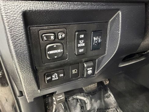 Used 2020 Toyota Tundra Platinum AWD/4WD image 25