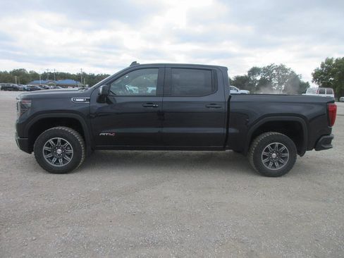 New 2026 GMC Sierra 1500 AT4 w/ AT4 Premium Package image 10