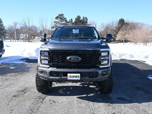 New 2026 Ford F250 Lariat w/ Black Appearance Package image 5