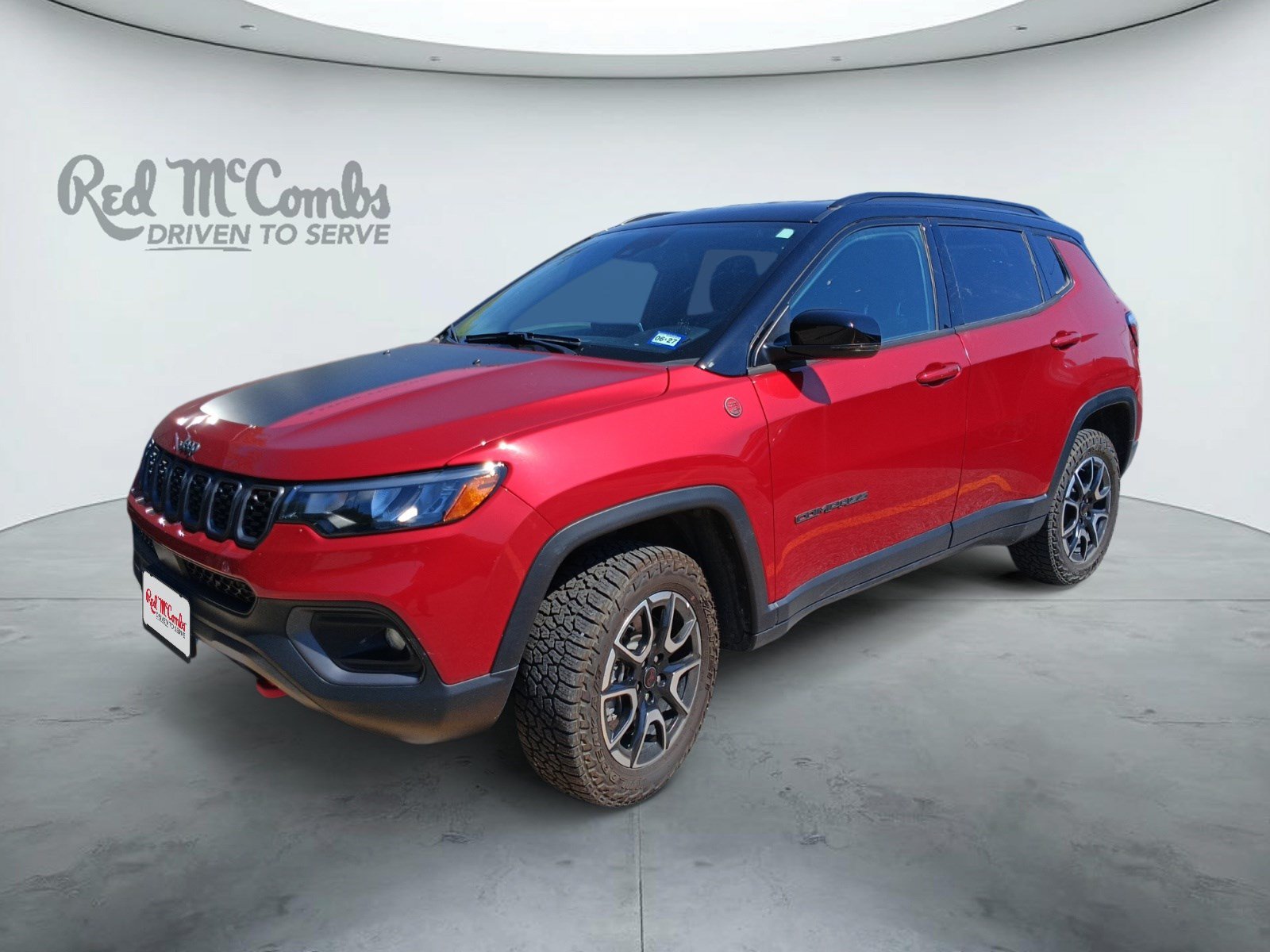 Used 2025 Jeep Compass Trailhawk AWD/4WD image 1