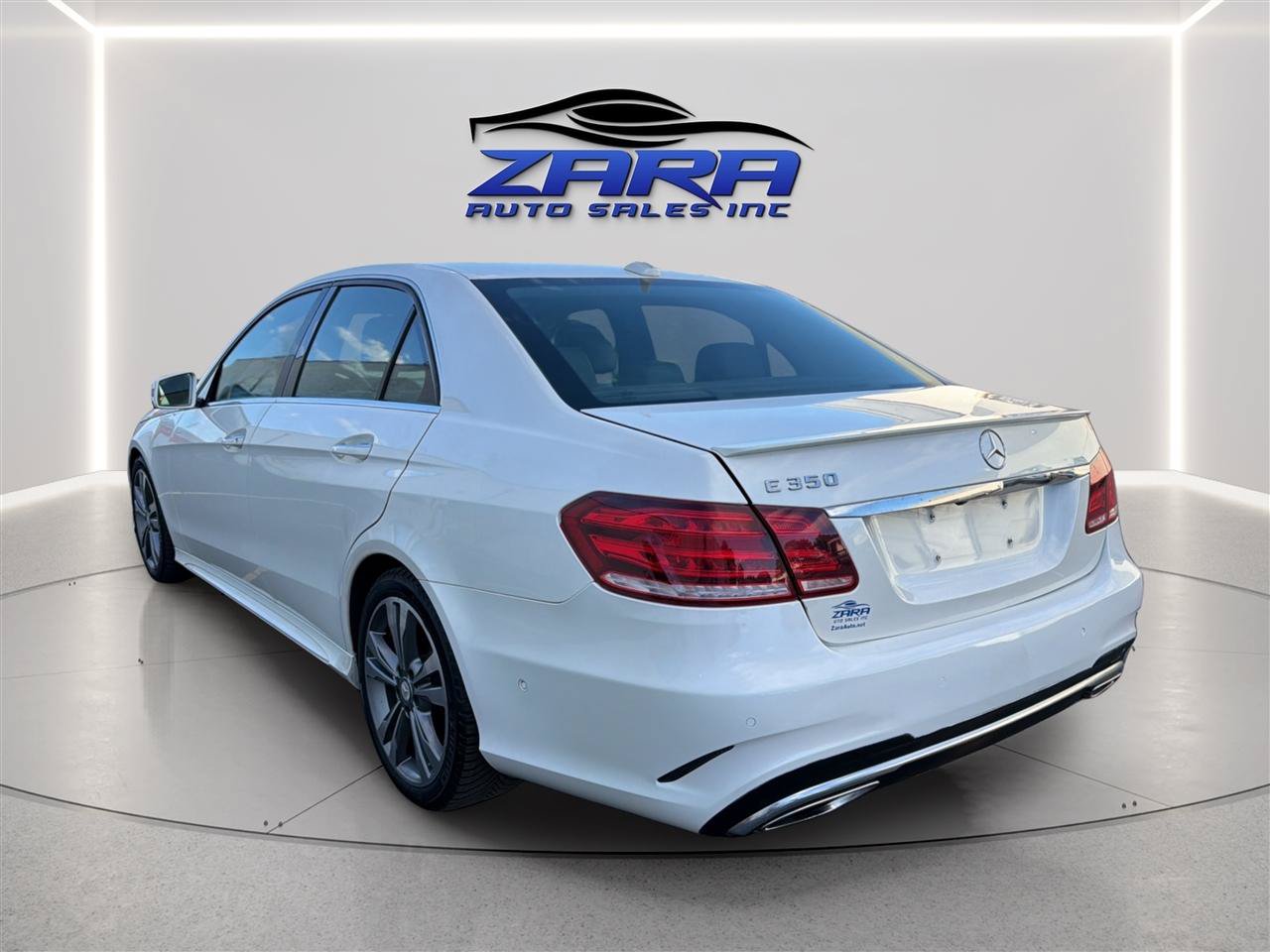 Used 2014 Mercedes-Benz E 350 Sedan image 5