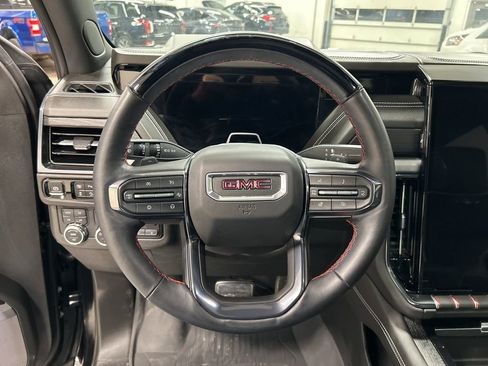 Used 2025 GMC Yukon AT4 Ultimate AWD/4WD image 16