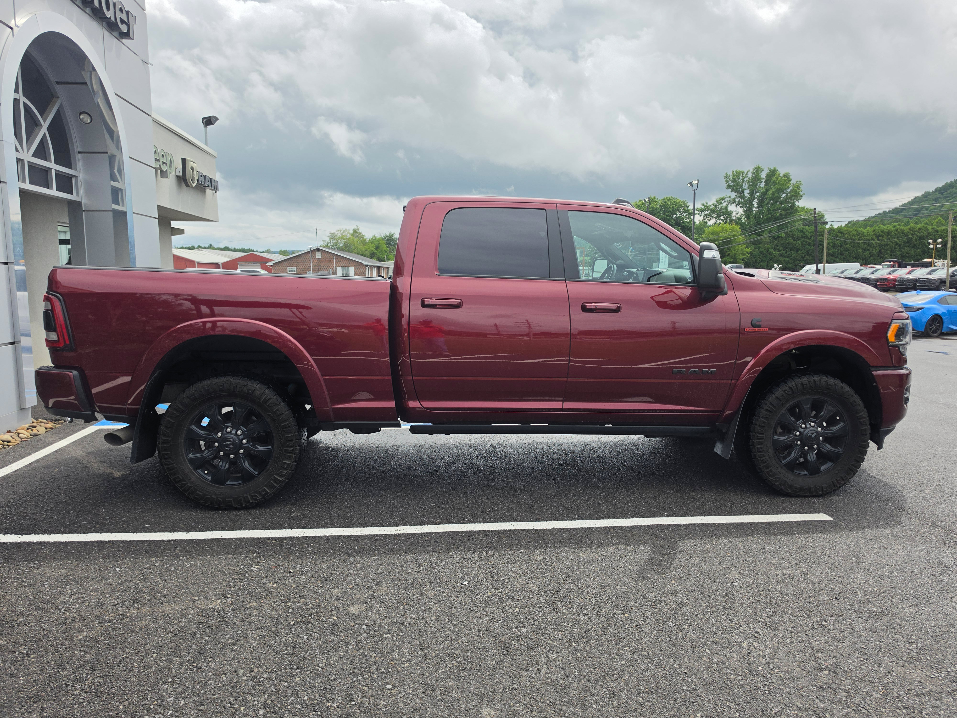 Used 2024 RAM 2500 Limited AWD/4WD image 2