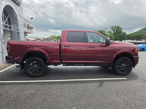 Used 2024 RAM 2500 Limited AWD/4WD image 2