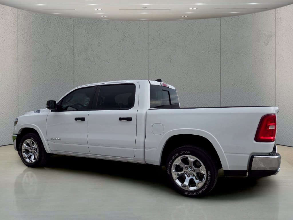 Used 2025 RAM 1500 Big Horn AWD/4WD image 9
