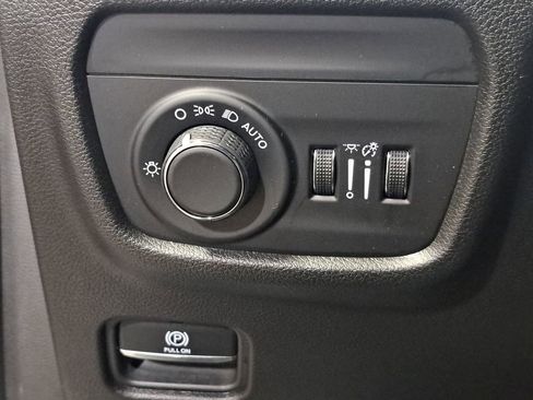 Certified 2023 Jeep Grand Cherokee Altitude image 26