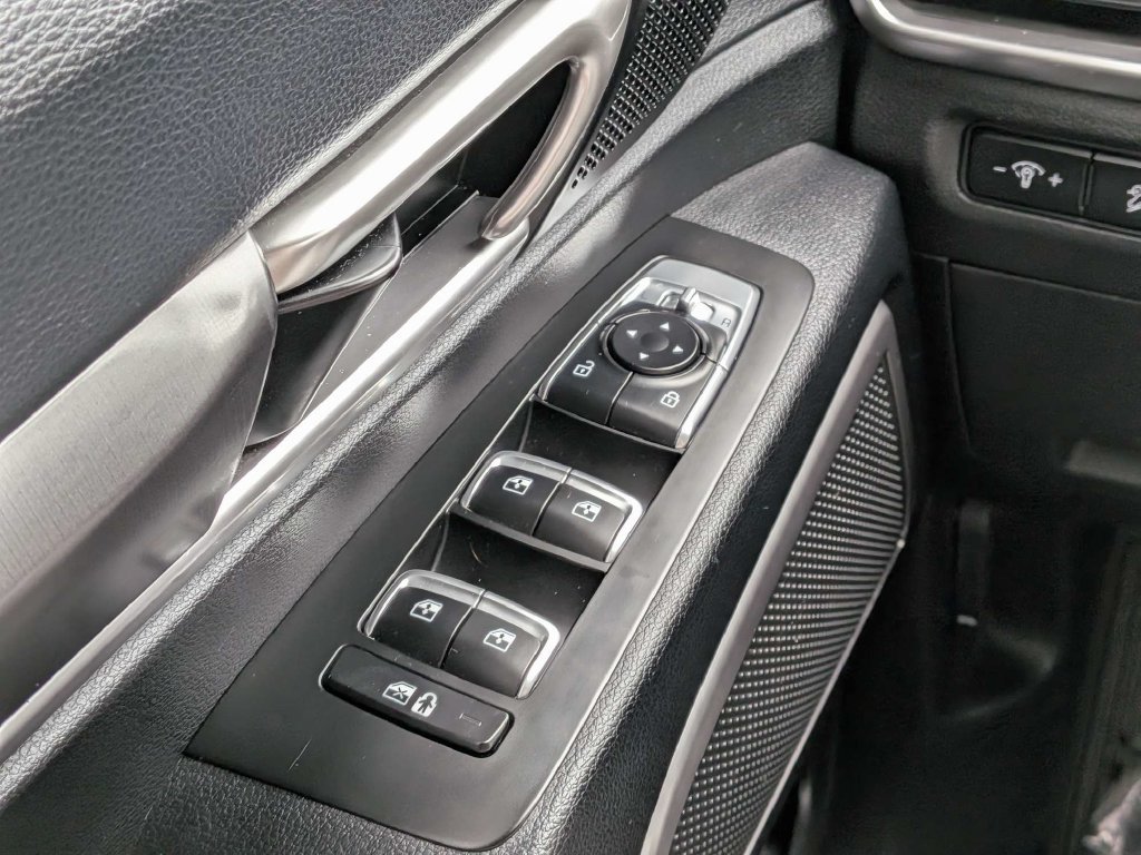 Used 2024 Kia Telluride LX FWD image 21
