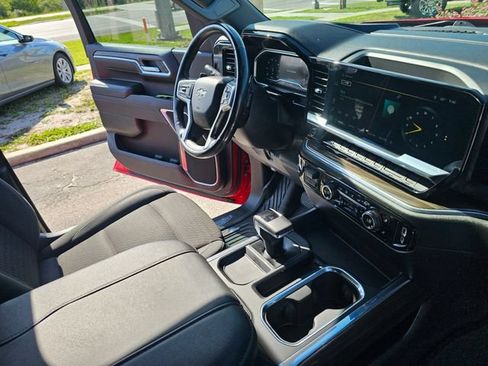 Used 2023 Chevrolet Silverado 1500 RST AWD/4WD image 23