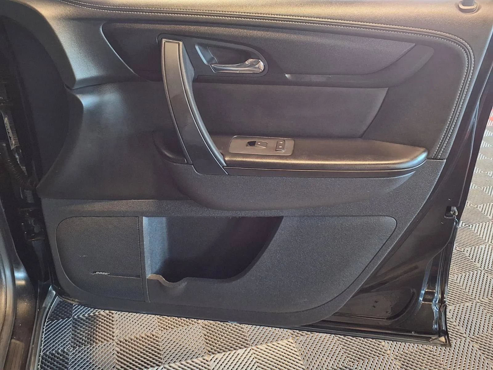 Used 2014 GMC Acadia SLE AWD/4WD image 11