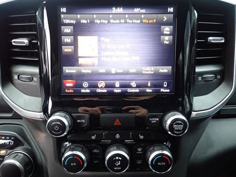 Used 2019 RAM 1500 Big Horn image 25