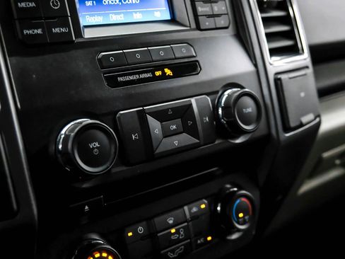 Used 2016 Ford F150 XLT w/ Trailer Tow Package image 21