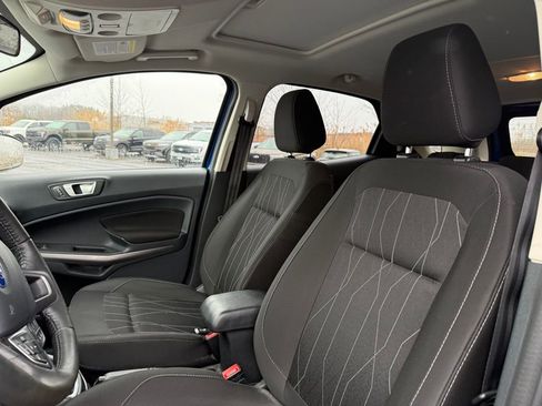 Used 2019 Ford EcoSport SE w/ SE Convenience Package image 5