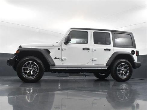 Used 2024 Jeep Wrangler Sport S image 45
