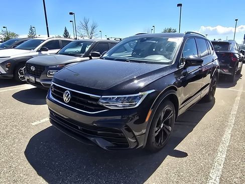 Used 2023 Volkswagen Tiguan SE R-Line AWD/4WD image 1