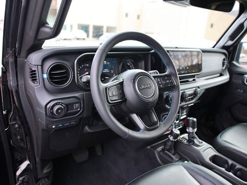 Used 2024 Jeep Wrangler Unlimited Rubicon 4xe AWD/4WD image 18