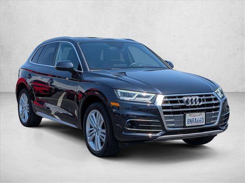 Used 2020 Audi Q5 2.0T Premium Plus w/ Premium Plus Package AWD/4WD image 3