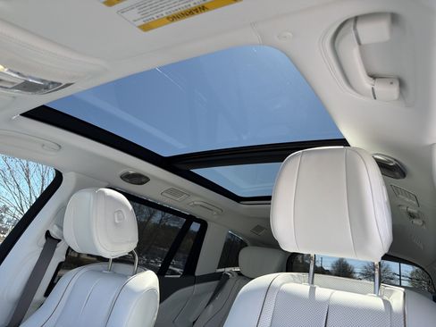 Used 2023 Mercedes-Benz Maybach GLS 600 4MATIC image 24