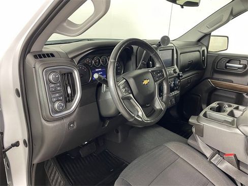 Used 2021 Chevrolet Silverado 1500 LT image 3