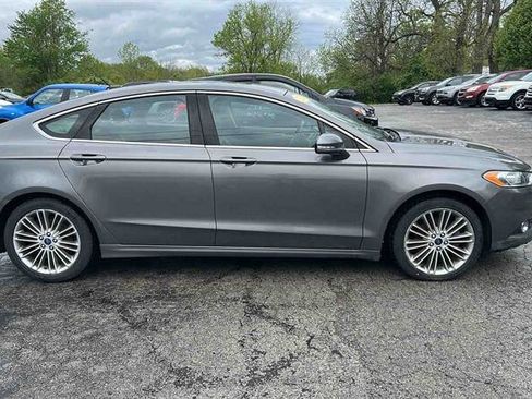 Used 2013 Ford Fusion SE image 1