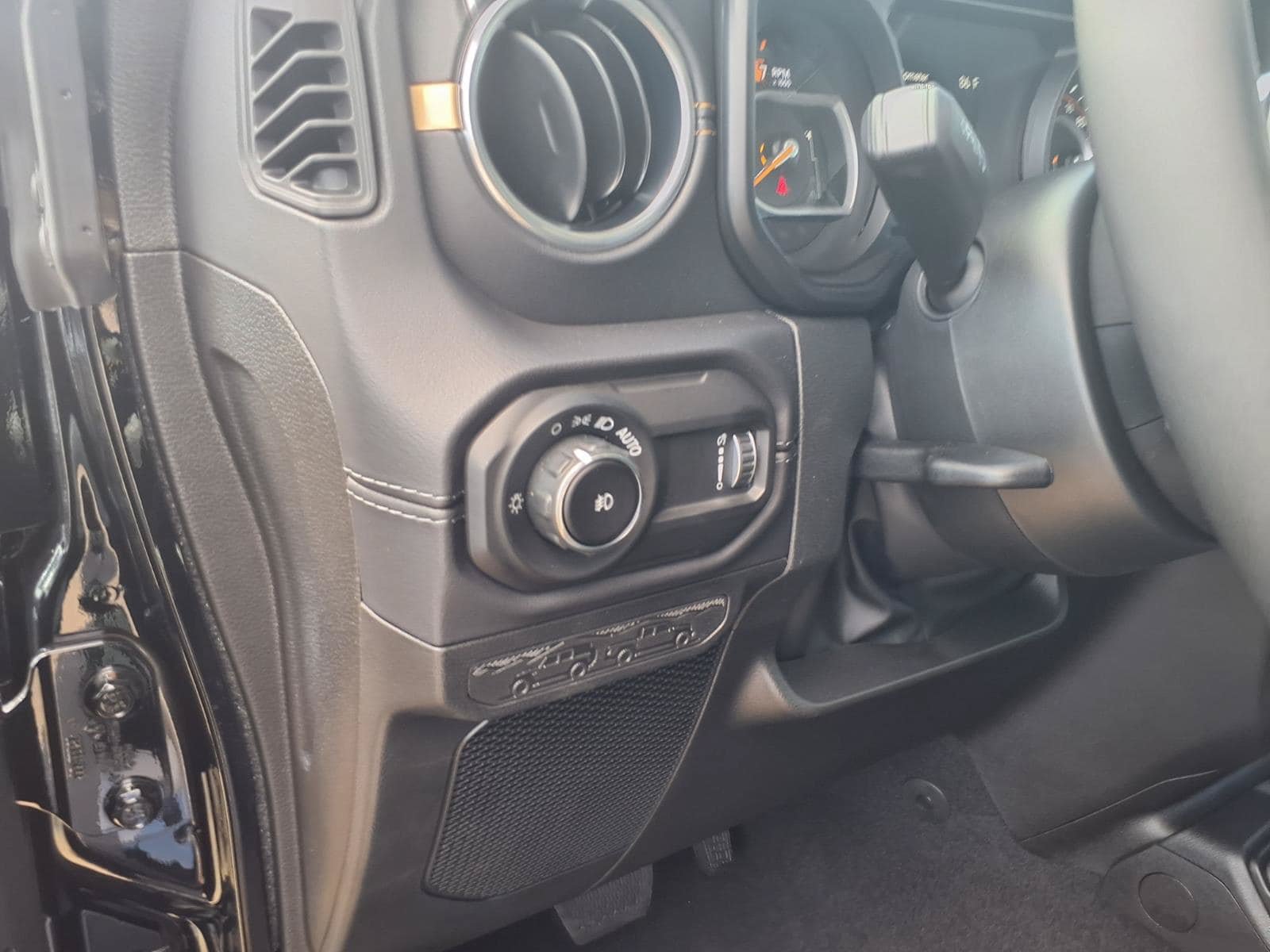 New 2027 Jeep Wrangler Unlimited Sahara AWD/4WD image 11