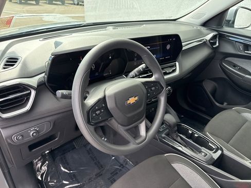 Used 2025 Chevrolet TrailBlazer LT image 10
