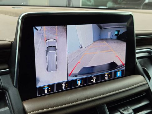 Used 2021 Chevrolet Tahoe High Country w/ Premium Package image 18