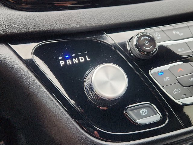 Used 2025 Chrysler Pacifica Select FWD image 46
