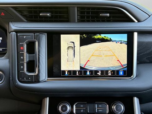 Used 2024 GMC Yukon Denali AWD/4WD image 24