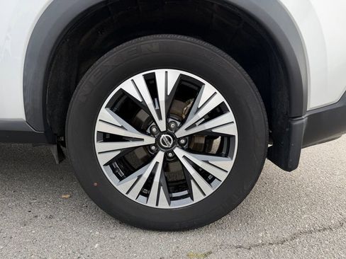 Used 2021 Nissan Rogue SV FWD image 30