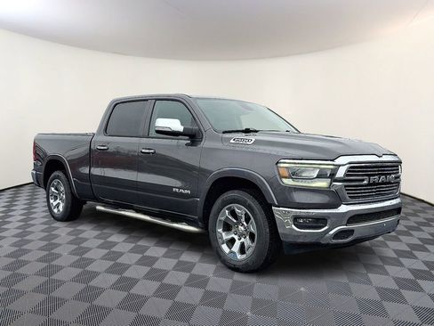 Used 2019 RAM 1500 Laramie AWD/4WD image 1