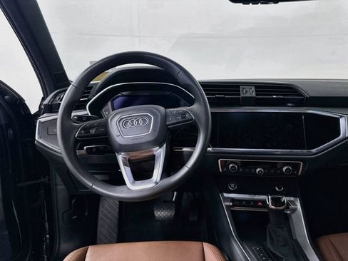 Used 2025 Audi Q3 2.0T Premium w/ Convenience Package AWD/4WD image 22
