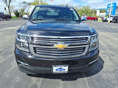 Used 2019 Chevrolet Suburban Premier AWD/4WD image 2
