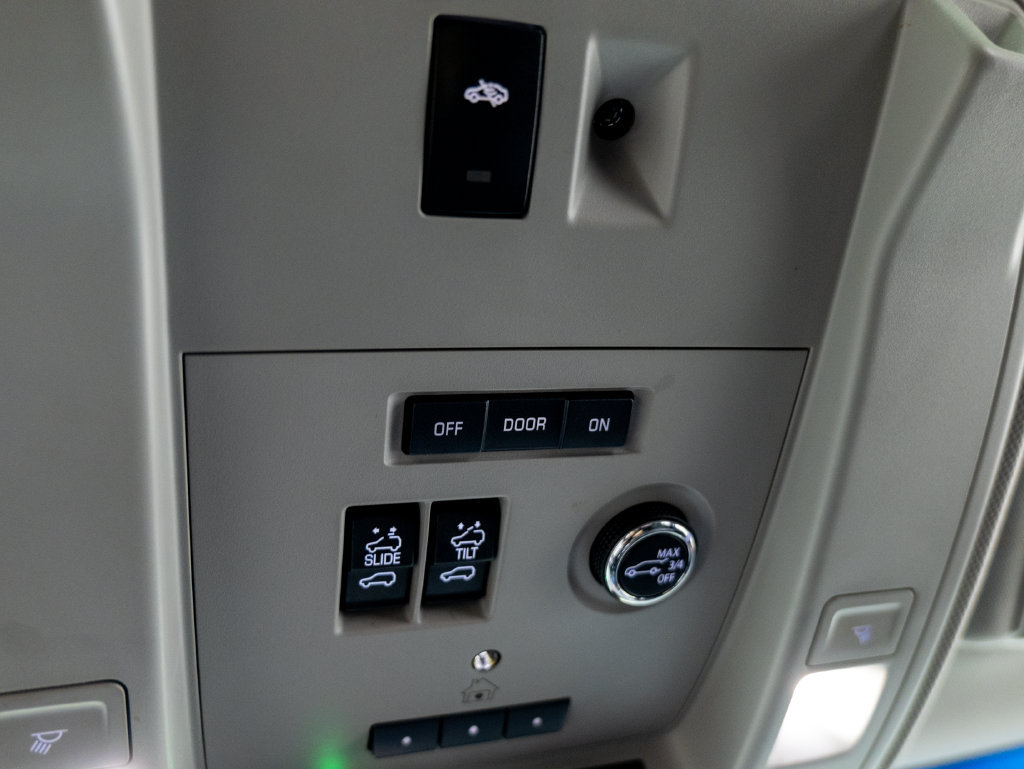 Used 2019 Cadillac Escalade Luxury AWD/4WD image 53
