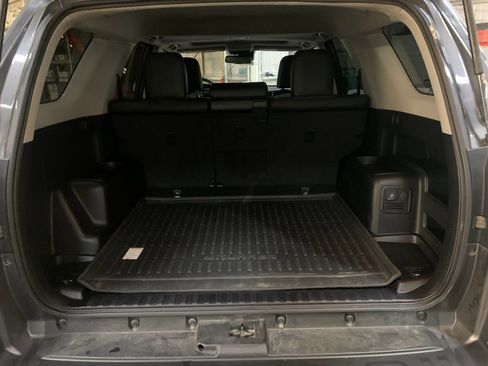 Used 2021 Toyota 4Runner TRD Off-Road Premium w/ Moonroof Package AWD/4WD image 18