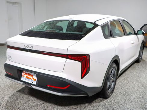 Used 2025 Kia K4 FWD image 7
