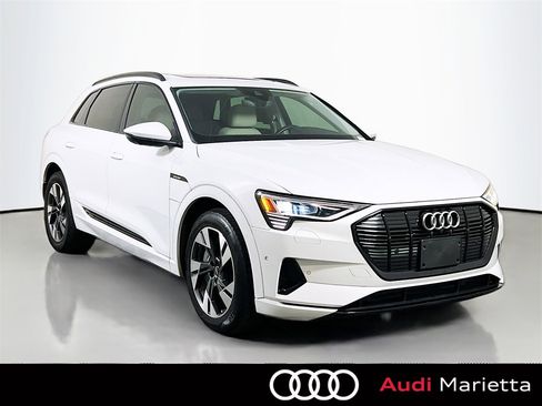 Used 2022 Audi e-tron Premium w/ Convenience Plus Package image 1