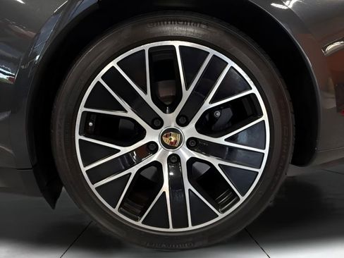Used 2021 Porsche Taycan RWD image 29