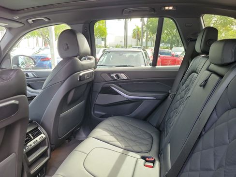 Used 2024 BMW X5 sDrive40i w/ M Sport Package RWD image 8
